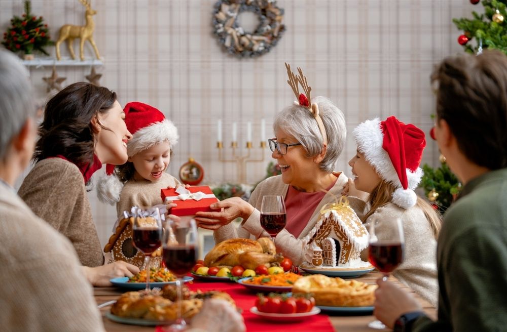 family conversation Christmas dinner