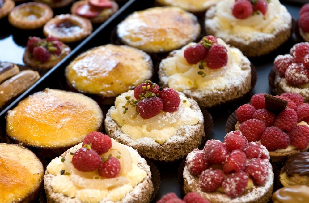 French dessert table