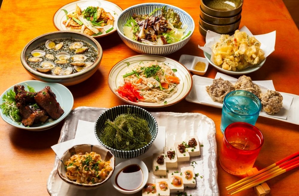 Japanese izakaya dining
