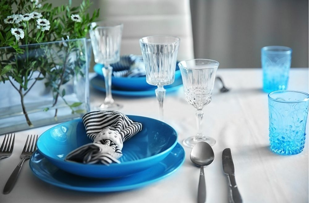 Mediterranean blue table setting
