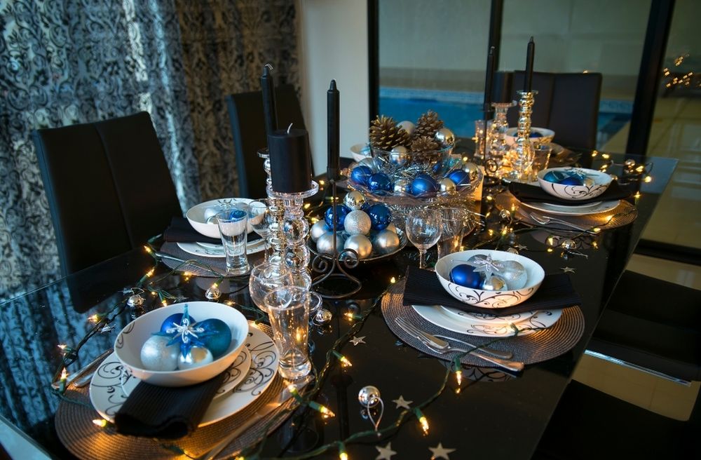 New Year's Eve table