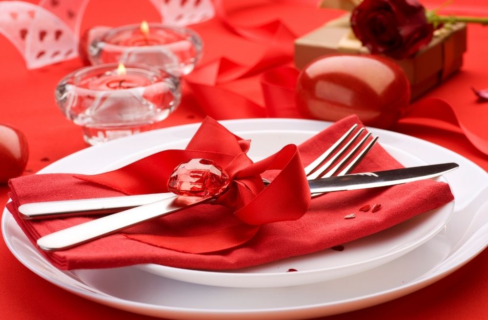 Valentine place setting details