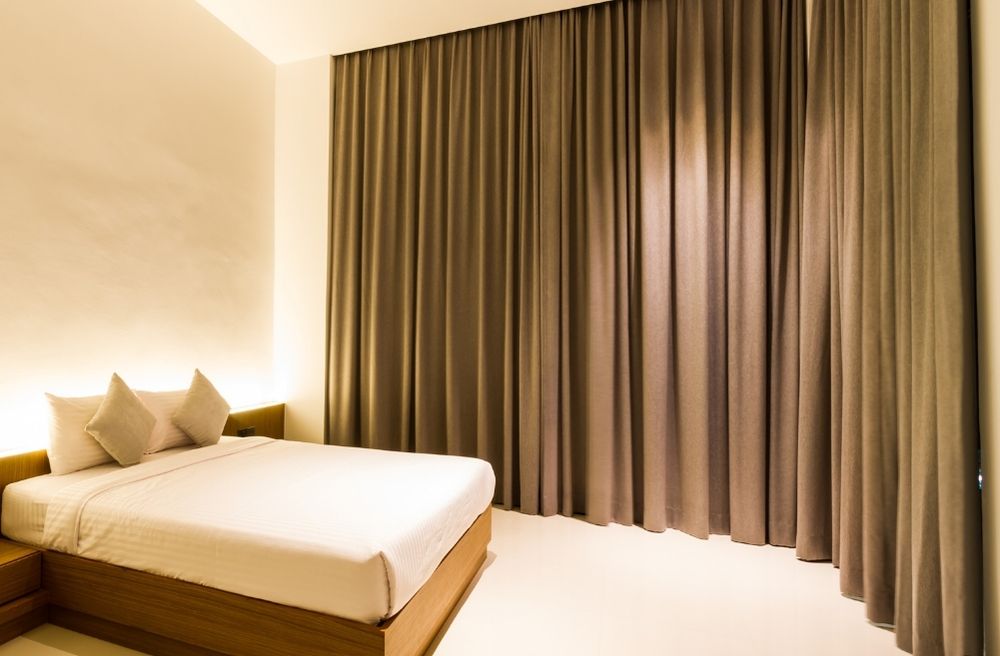 ceiling mounted bedroom curtains