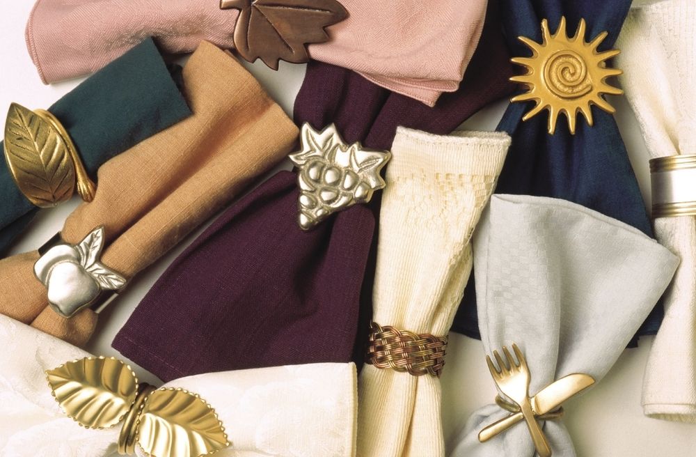 cloth napkins with napkin rings