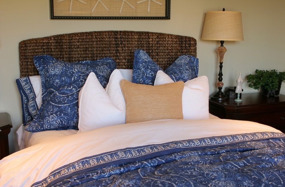 decorative throw pillows bedroom