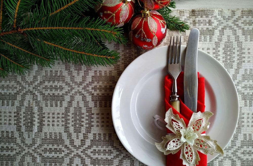 elegant Christmas table linens