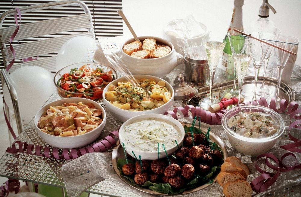 elegant New Year's Eve buffet table