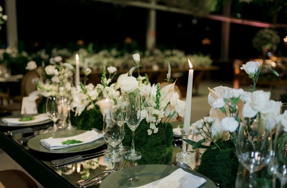 emerald green gold table setting