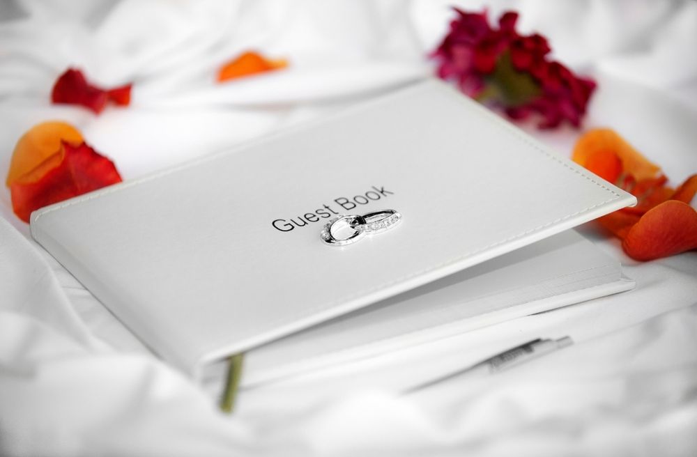 guest book wedding table