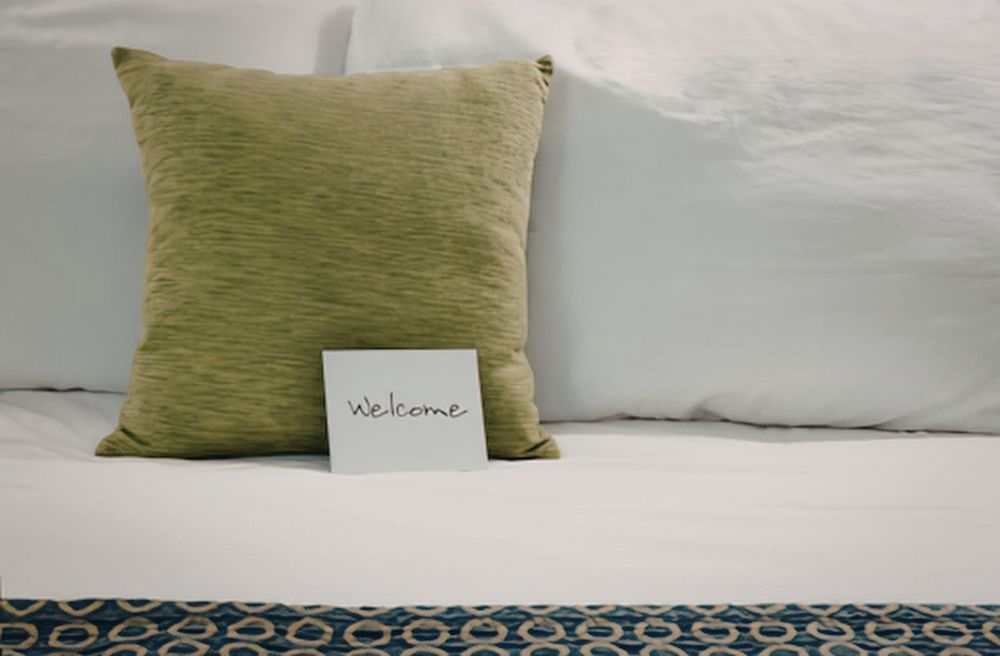 Small Guest Room Ideas That Feel Luxurious