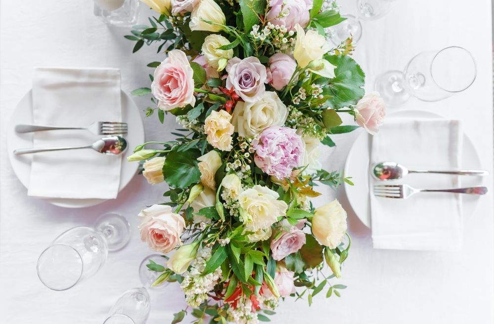 Luxury dining table centerpiece