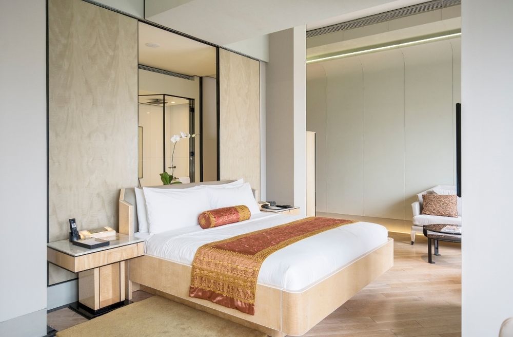 luxury hotel style bed