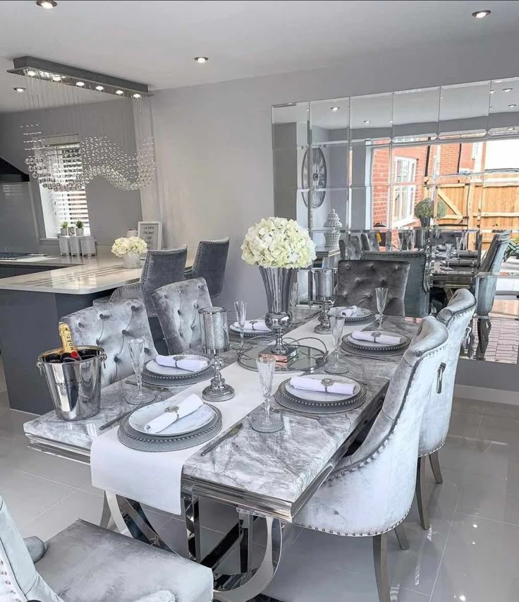 marble table decor