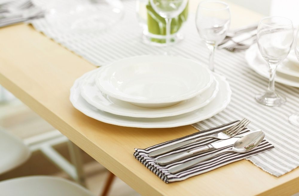 modern flatware set