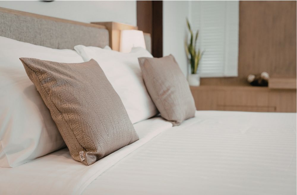 neutral guest bedroom decor