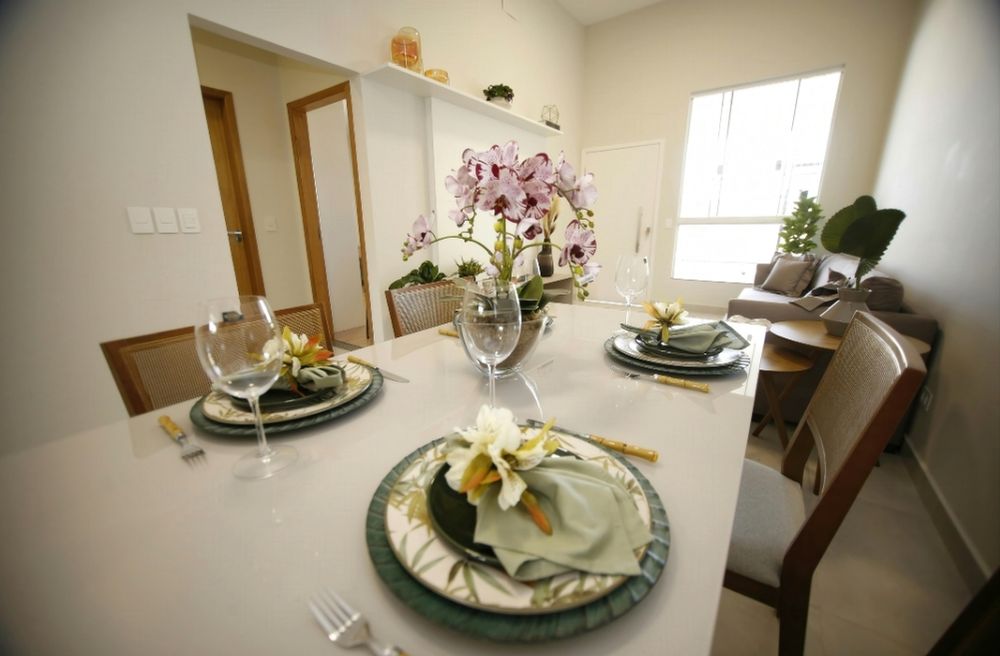 orchid centerpiece dining table