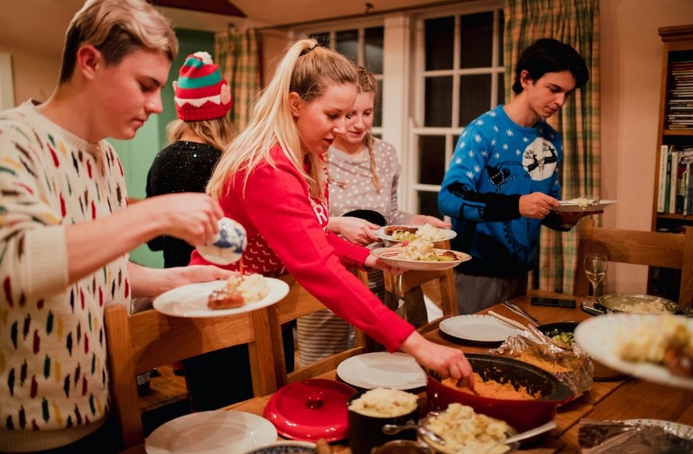 serving Christmas dinner