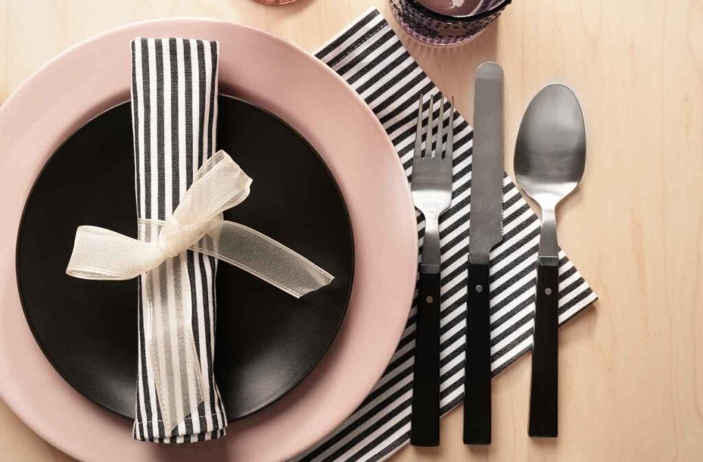 French cafe striped table setting