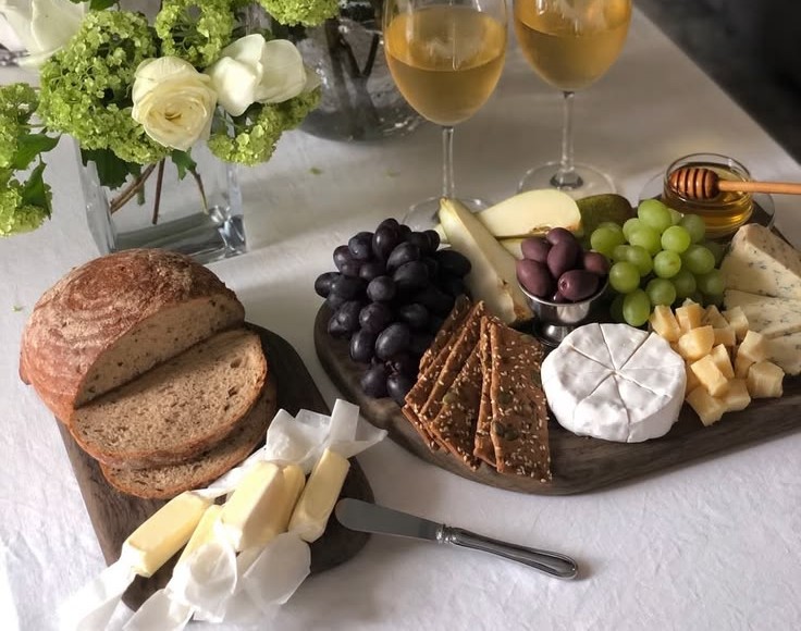 Parisian Dinner Party Theme