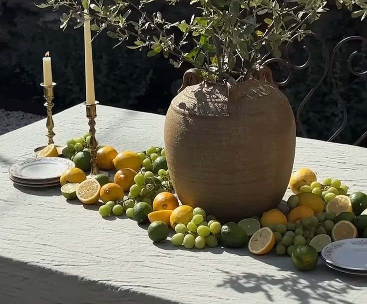 Italian table grapes lemons decor