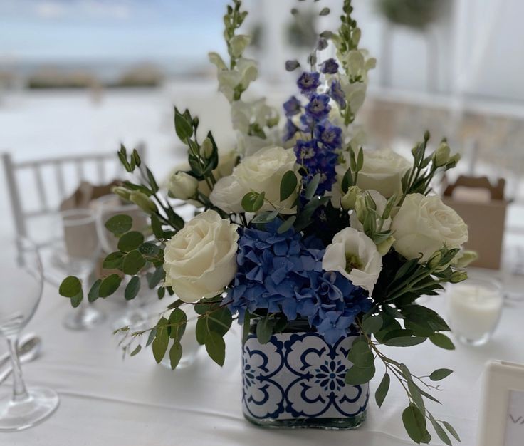 Mediterranean floral table arrangement