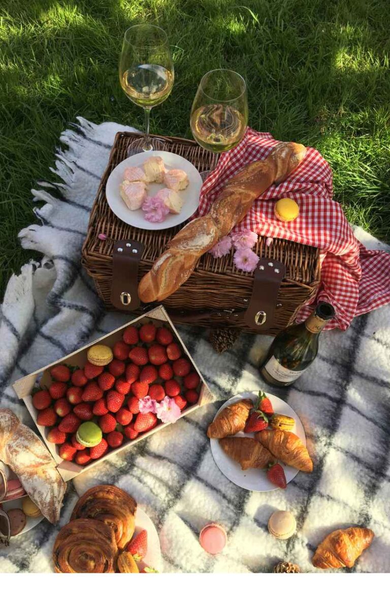 beautiful backyard picnic party setup