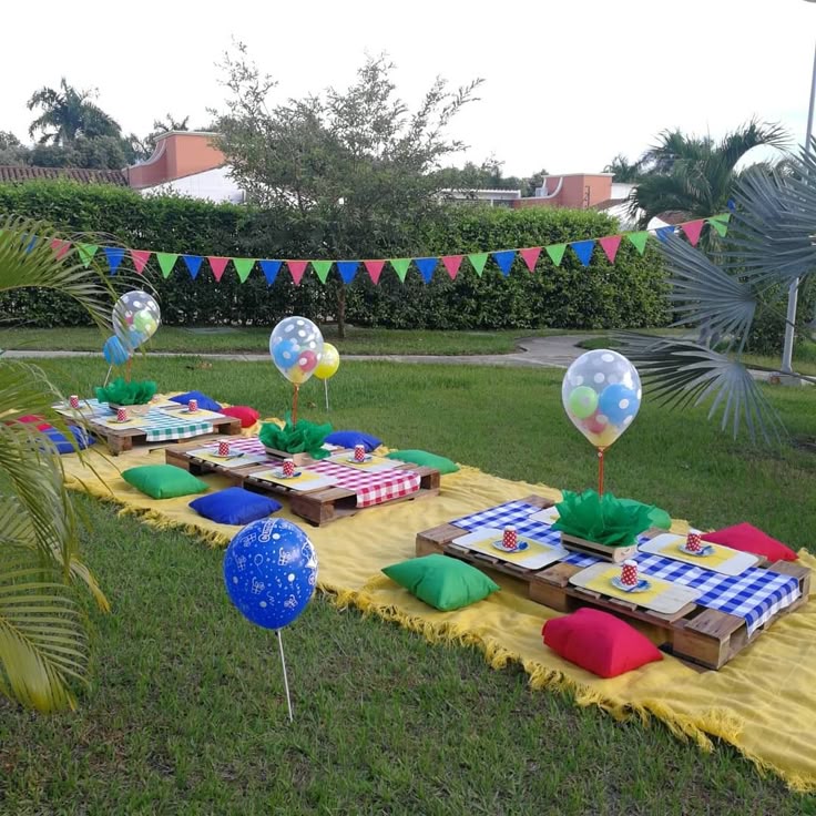 Backyard Picnic Party Ideas
