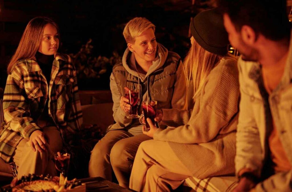 evening lounge party