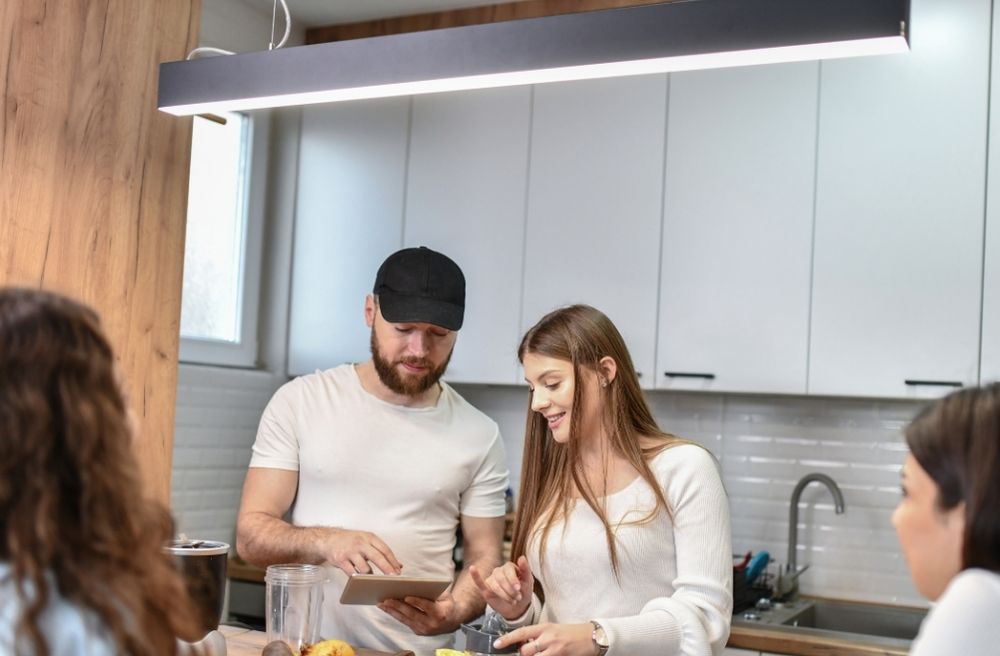 friends planning brunch guest list