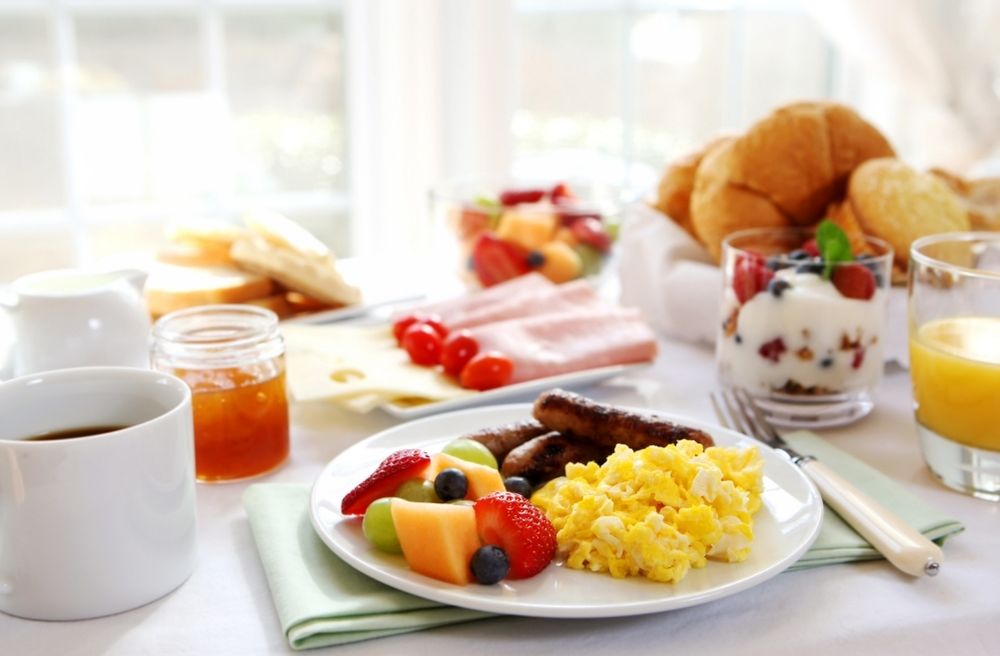 fruit breakfast table