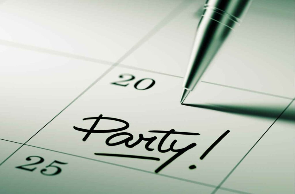 host planning dinner party calendar