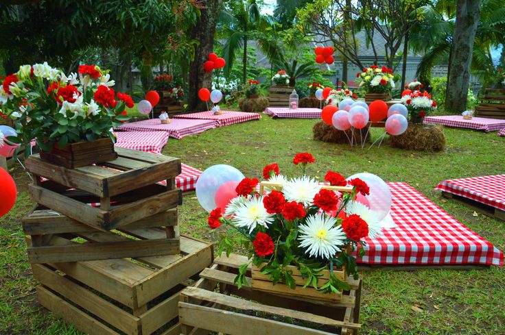 multiple picnic areas
