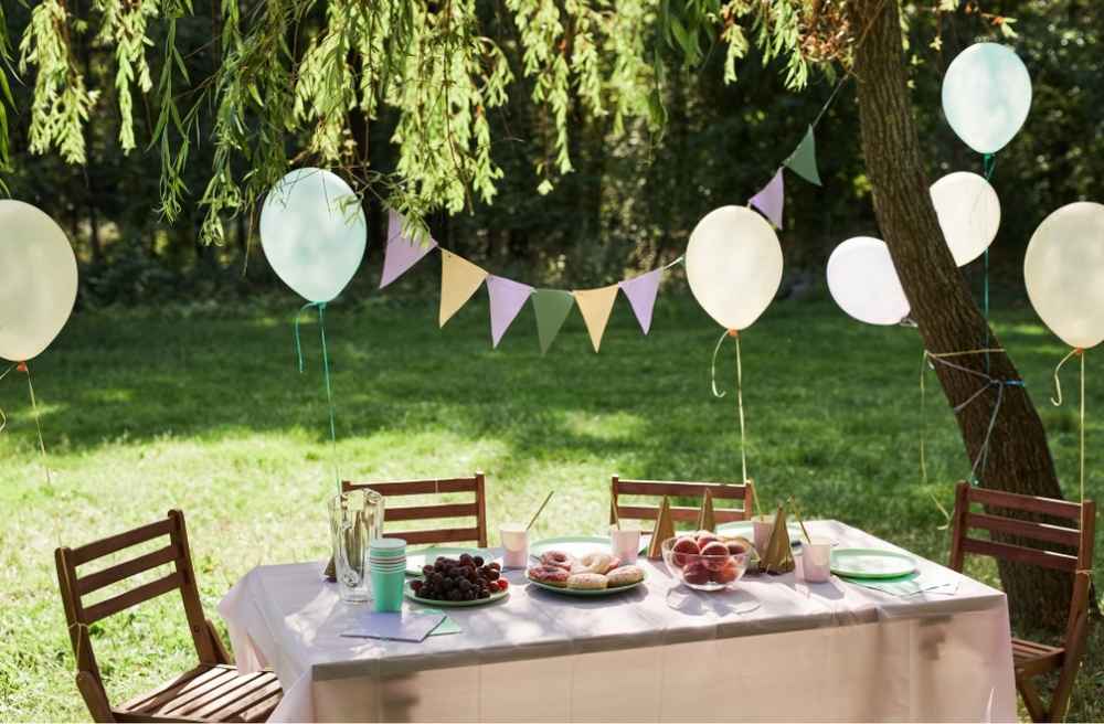 outdoor dessert table party