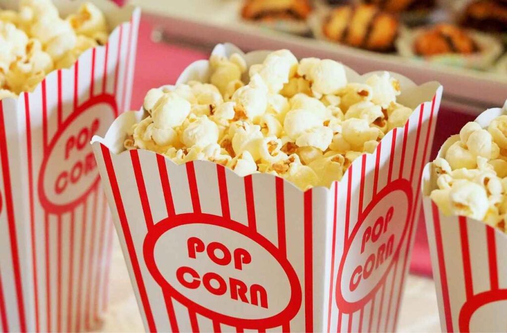 Outdoor Movie Night Hosting Ideas