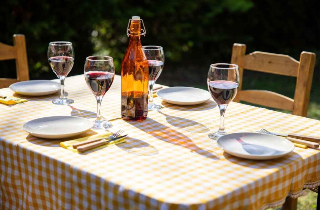 picnic place settings