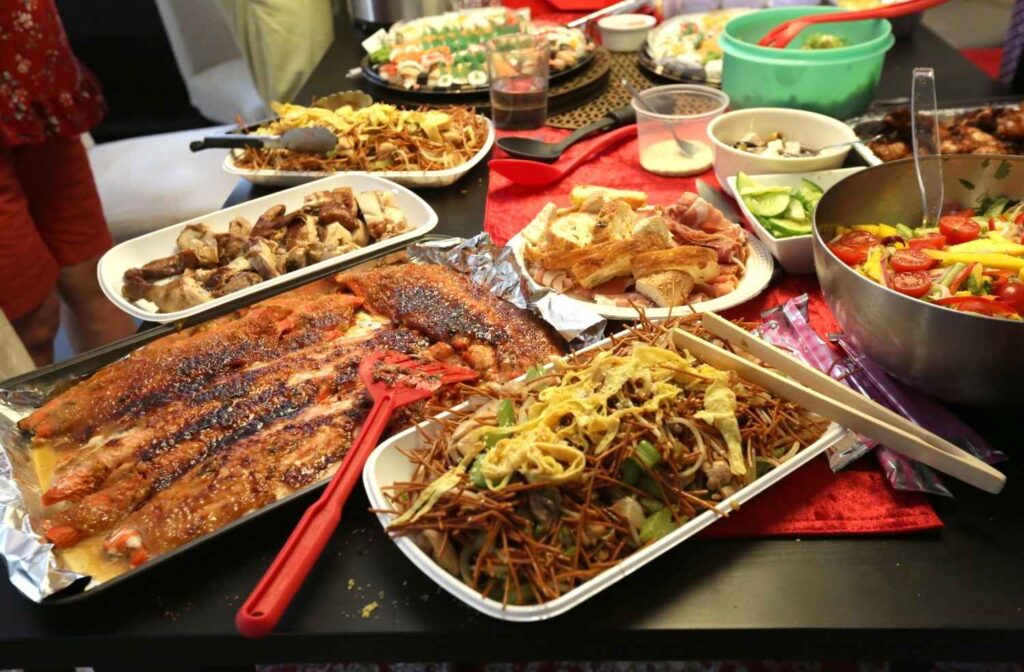 Should You Ask Guests to Bring Food?