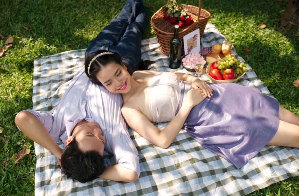 romantic backyard picnic for two