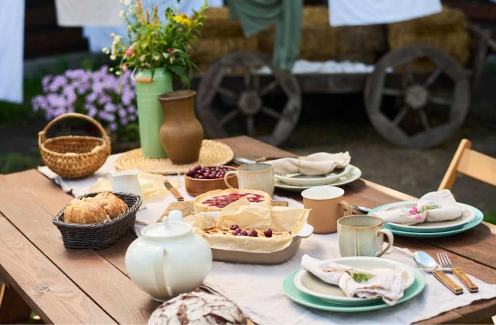 rustic outdoor brunch