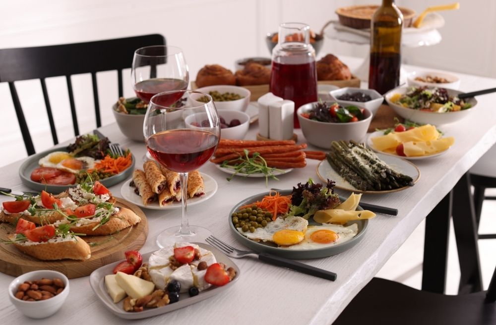 Sunday Brunch Hosting Guide
