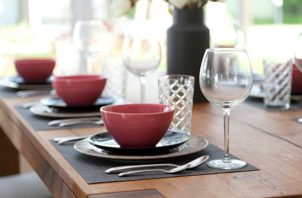 setting brunch table