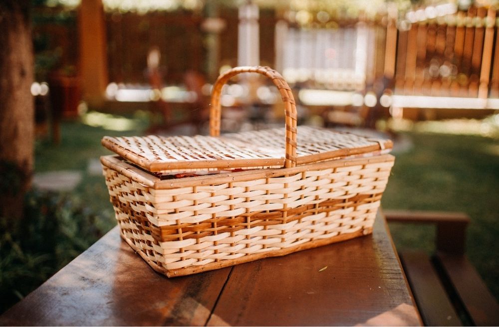 wicker picnic basket