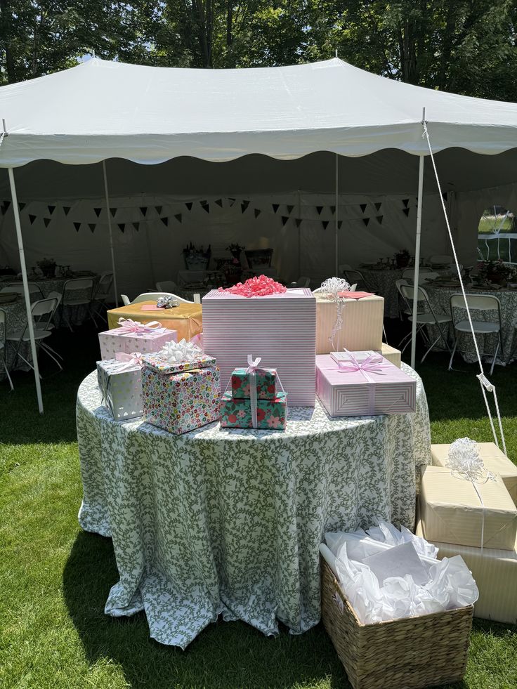 outdoor gift table