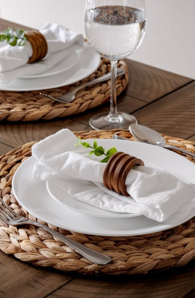 attractive dining table