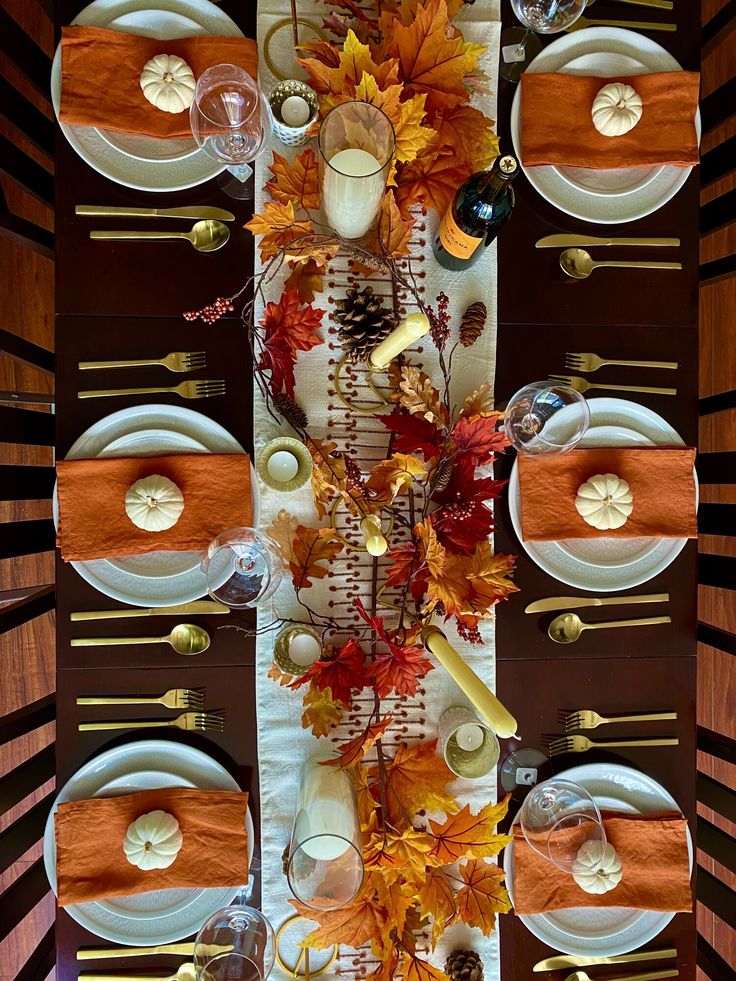 autumn leaves table decor