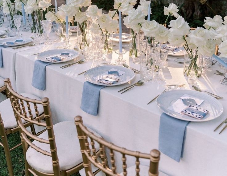 blue and white tablescape