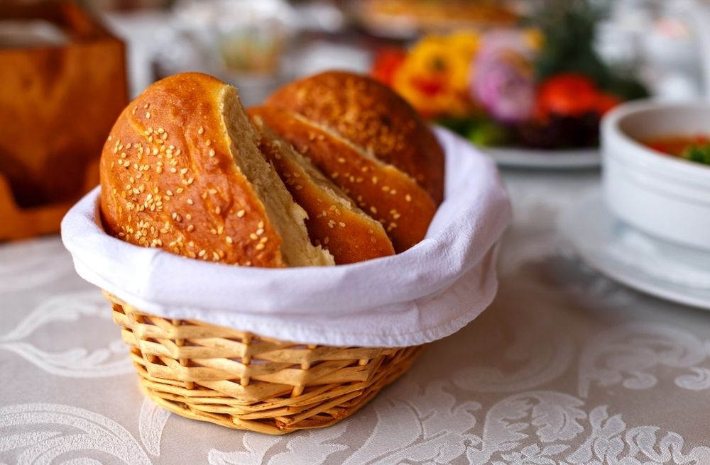 bread basket dinner table