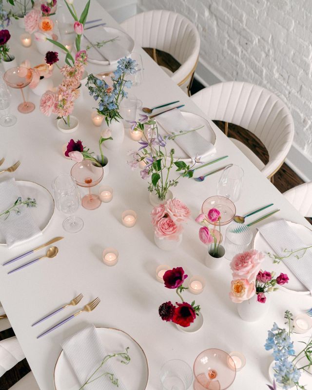 bud vase tablescape