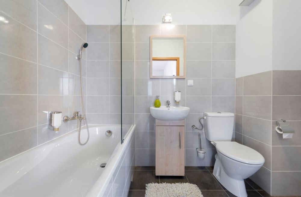 clean guest bathroom