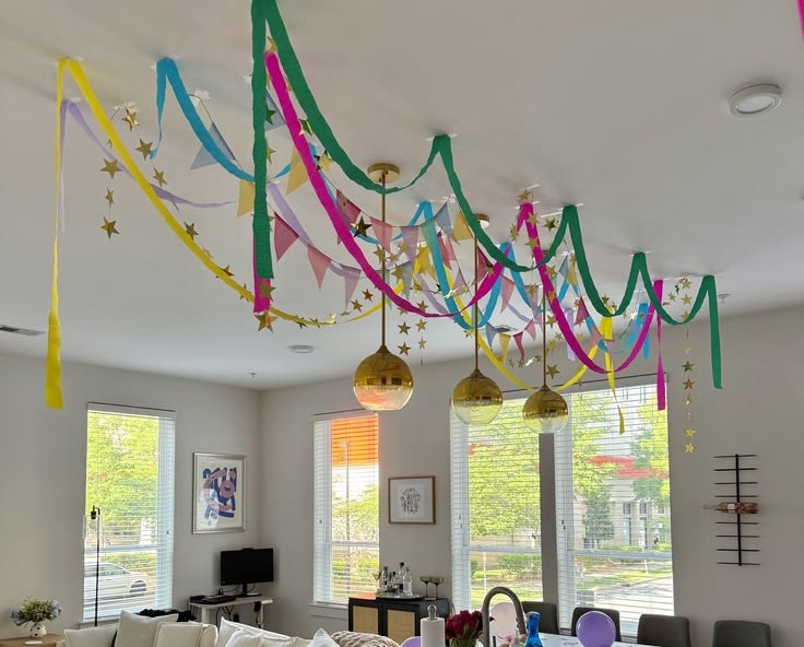 creative streamer party decor