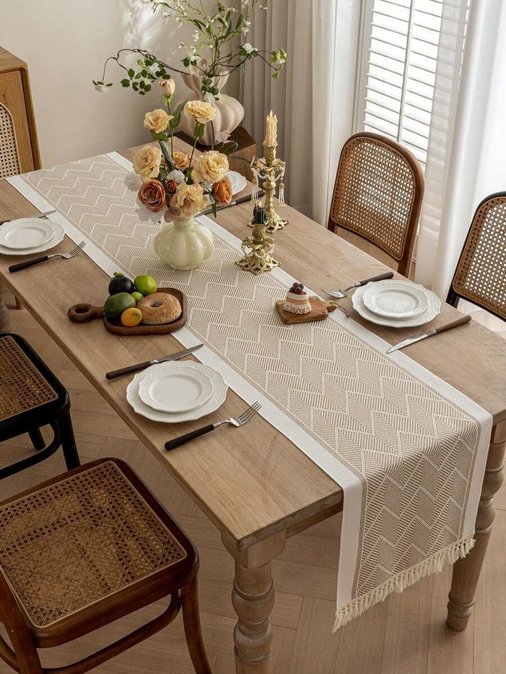 elegant table runner